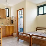 Daratos 6 Apartment